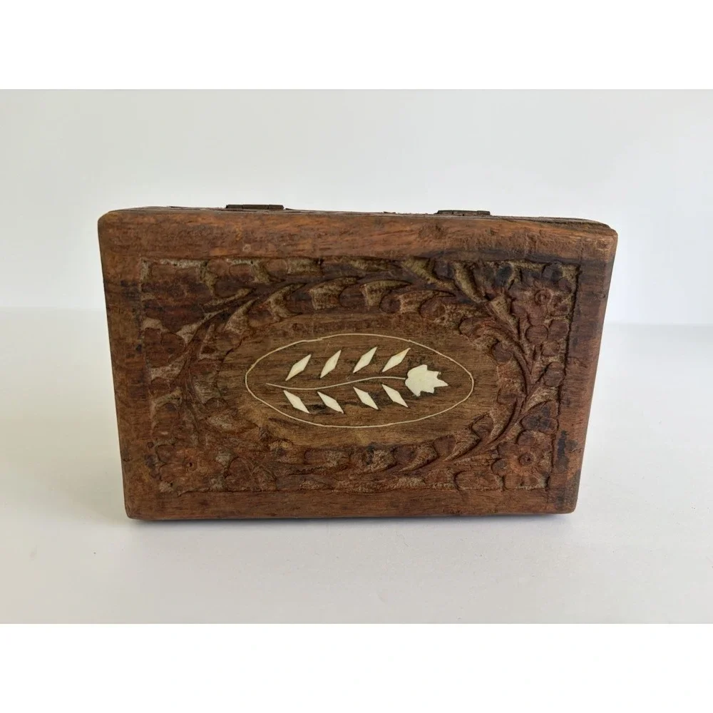 Vintage Hand Carved Wooden Trinket/Jewelry Box W/ Inlay Made In‎ India